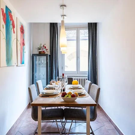 公寓 Parione Loft In Town Center *